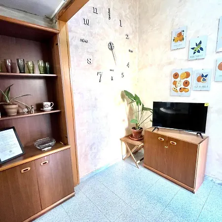 Romuhouse Economy Metro B Apartment